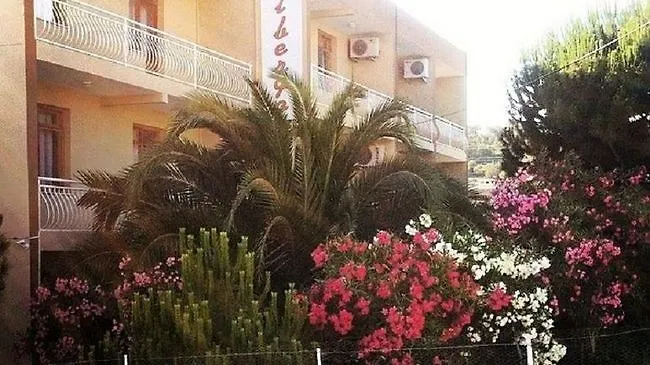 Albergo Çeşme Bed & Breakfast